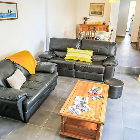 Mahionias's By Interhome Casa vacanze Longues-sur-Mer